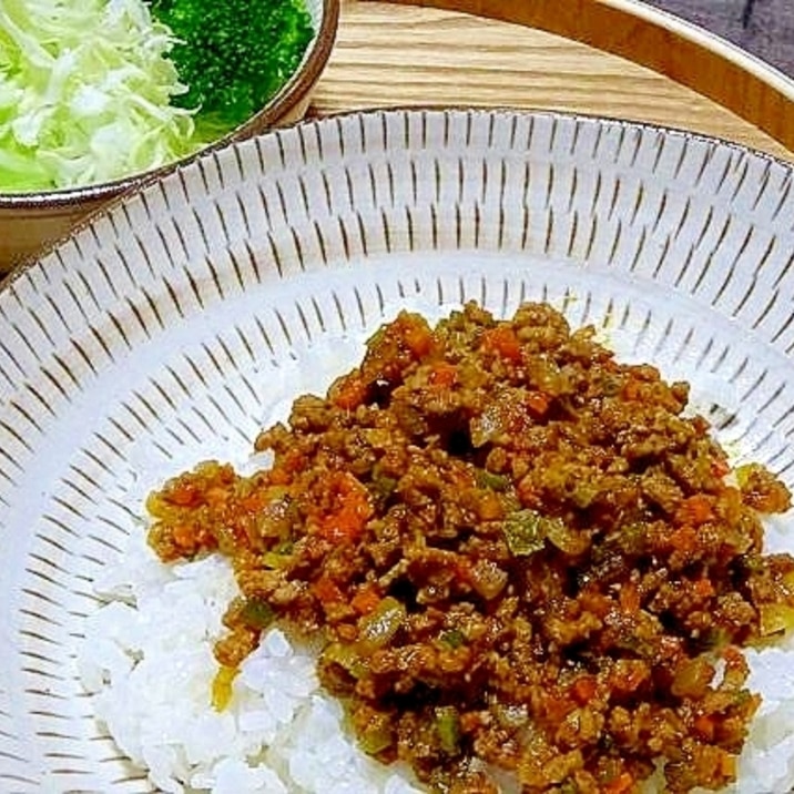 簡単!!カレー粉でドライカレー